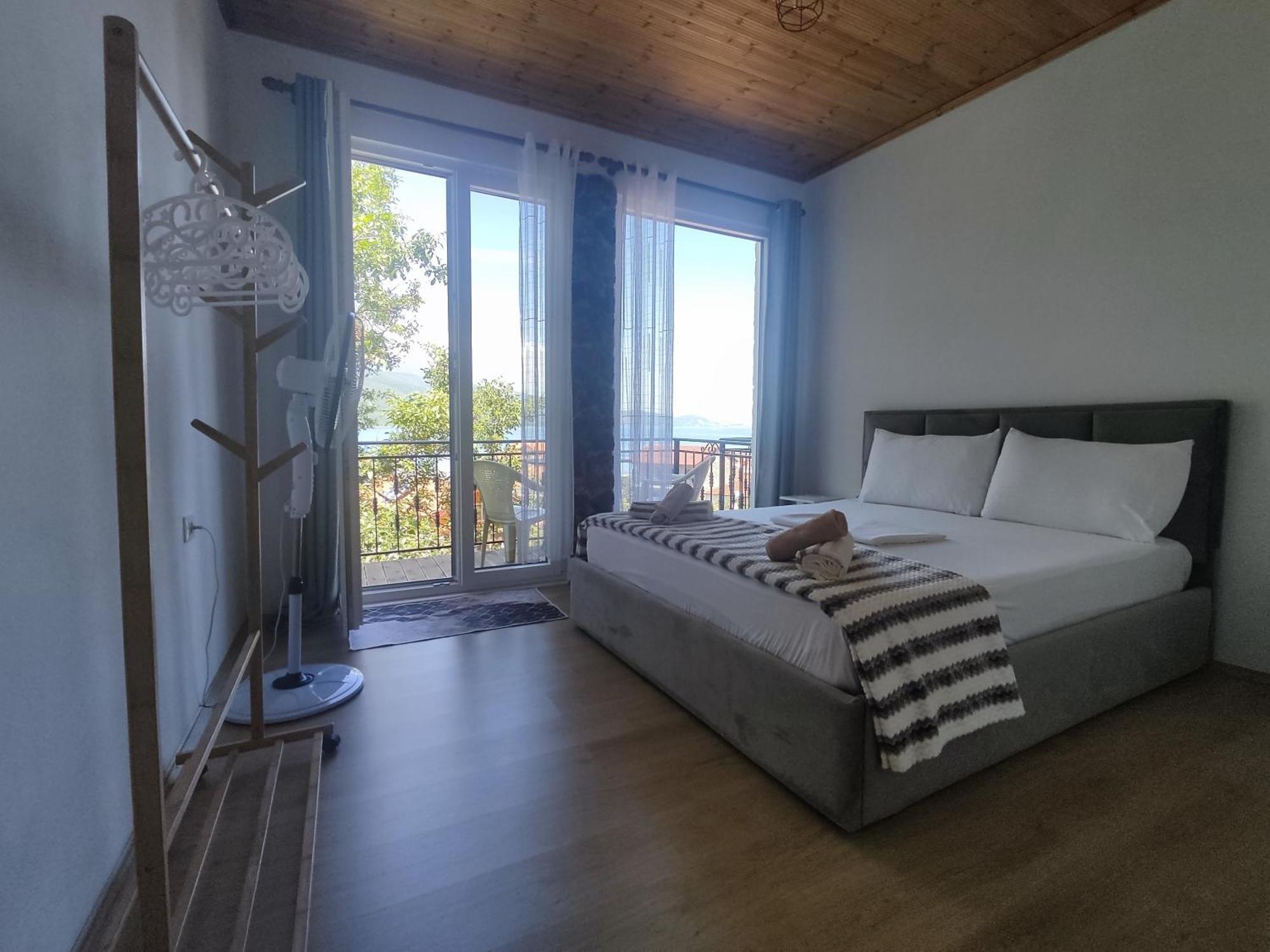 Roleo Guest House Lini エクステリア 写真